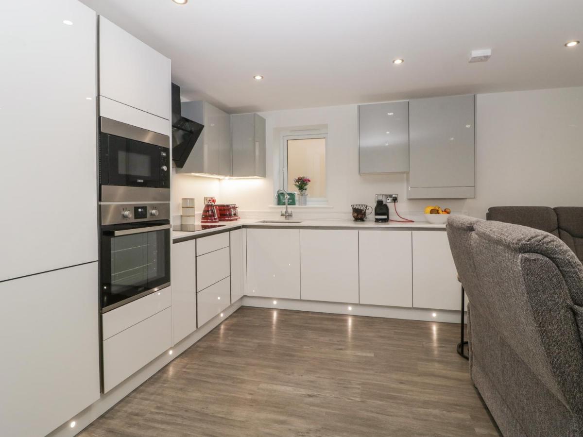 Apartament Flat 2, 38 Preston Road Weymouth Zewnętrze zdjęcie