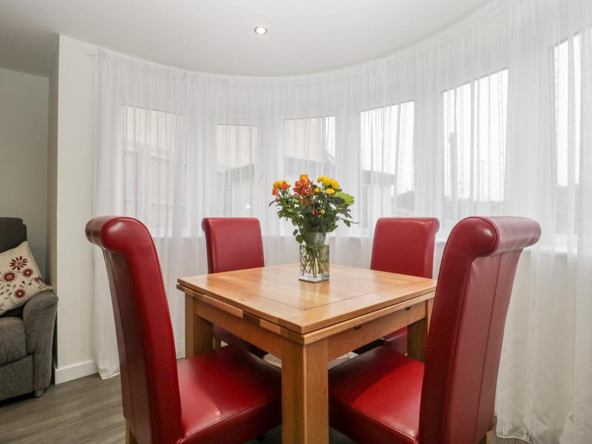 Apartament Flat 2, 38 Preston Road Weymouth Zewnętrze zdjęcie