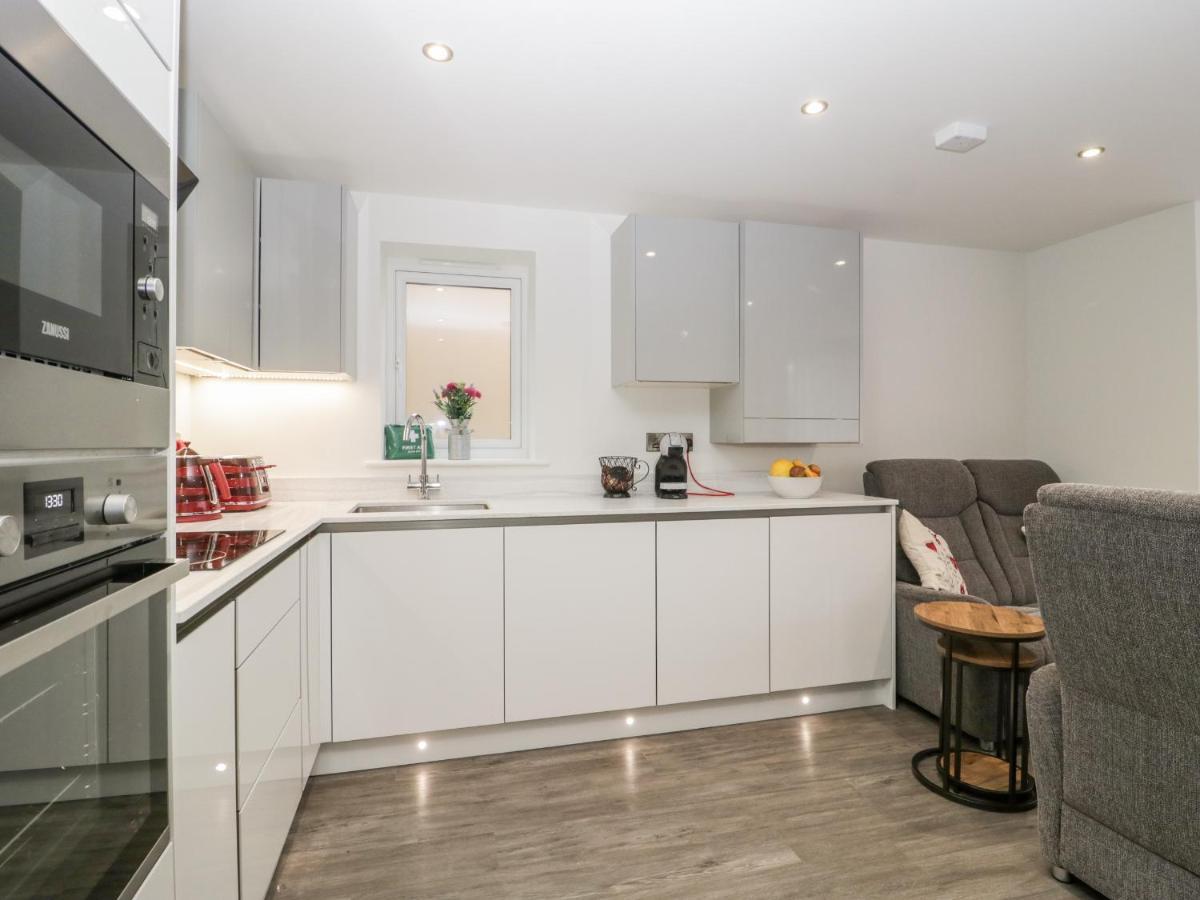 Apartament Flat 2, 38 Preston Road Weymouth Zewnętrze zdjęcie