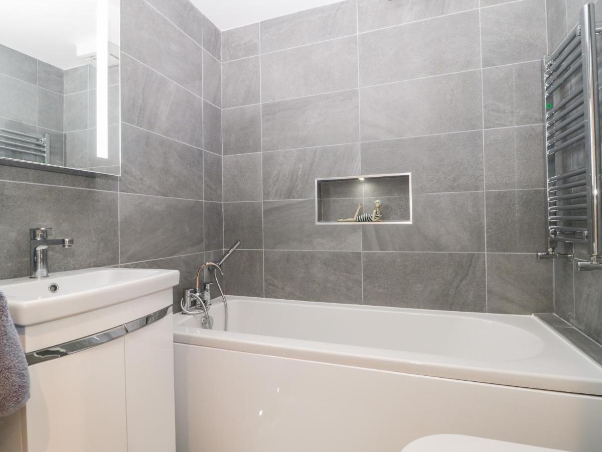 Apartament Flat 2, 38 Preston Road Weymouth Zewnętrze zdjęcie
